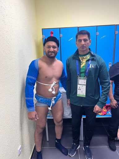 Abdul Rehman before his Mongol Wrestling bout