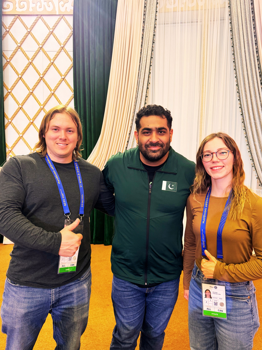 Pakistan delegation members with international guests